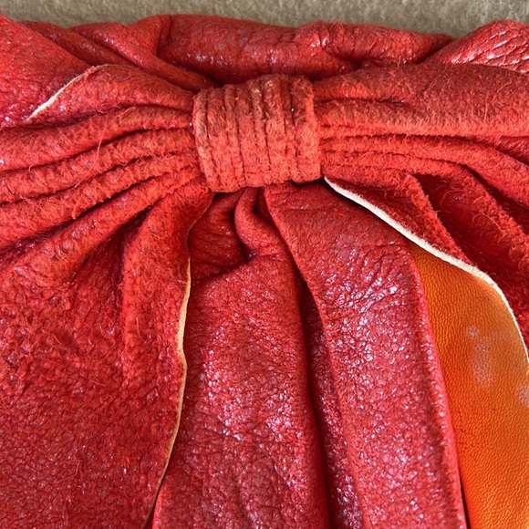 Susan Farber Collection Orange-Red Metallic Envelope Bag Crossbody Leather - Picture 9 of 9